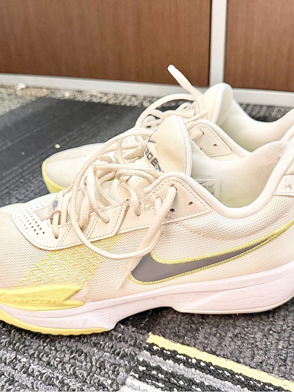 Nike Men’s Cream and Yellow Athletic Running Shoes